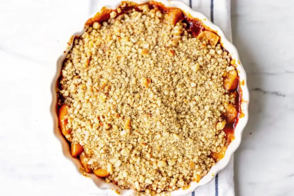 peach crumble recipe dish